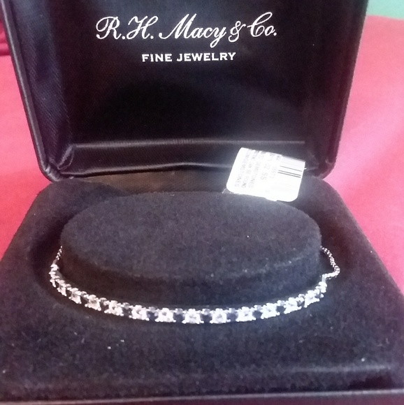 Accessories - A bracelet